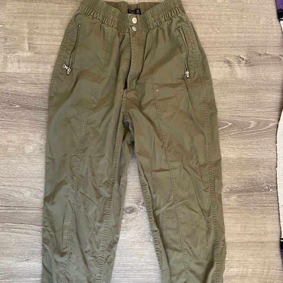 Army green pants with zippers - Picture 1 of 2